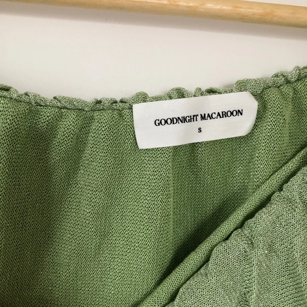 NWT Goodnight Macaroon off shoulder tiered top S - Picture 11 of 12